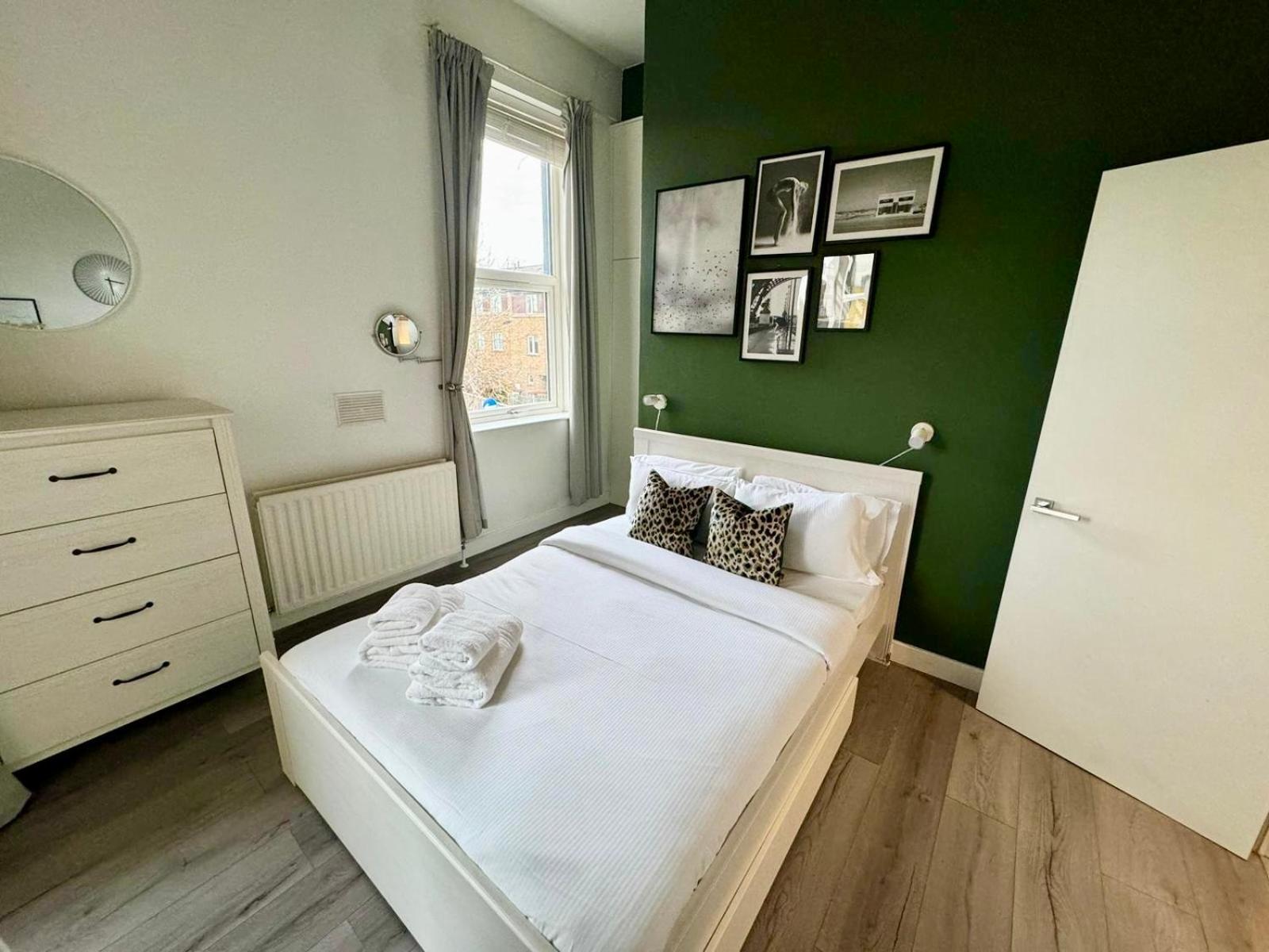 Spacious Modern 1-Bed Apartment Near Victoria Park London Exterior foto